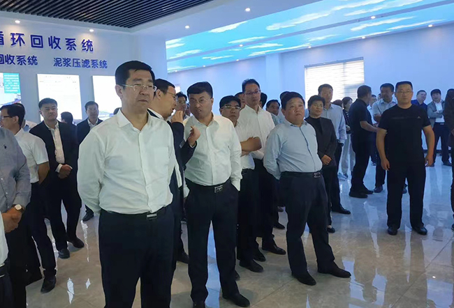 賈汪區區領導蒞臨瑞杰機械指導工作！