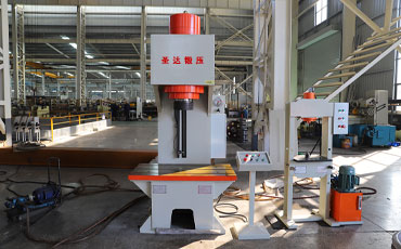 200噸單臂液壓機(jī)多少錢(qián)？