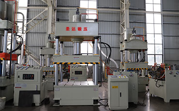 選擇四柱液壓機(jī)時從哪些方面做判斷？